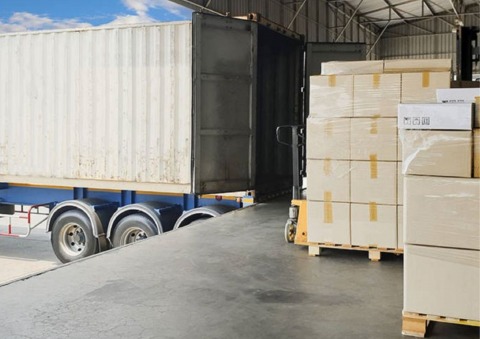 บริการขนส่ง-ขนย้ายโรงงาน พร้อมพนักงานยกของ